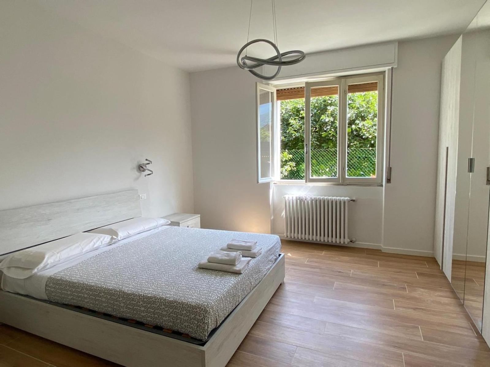 Villa The Swan - Composed By 2 Apartments Mandello del Lario Exteriér fotografie