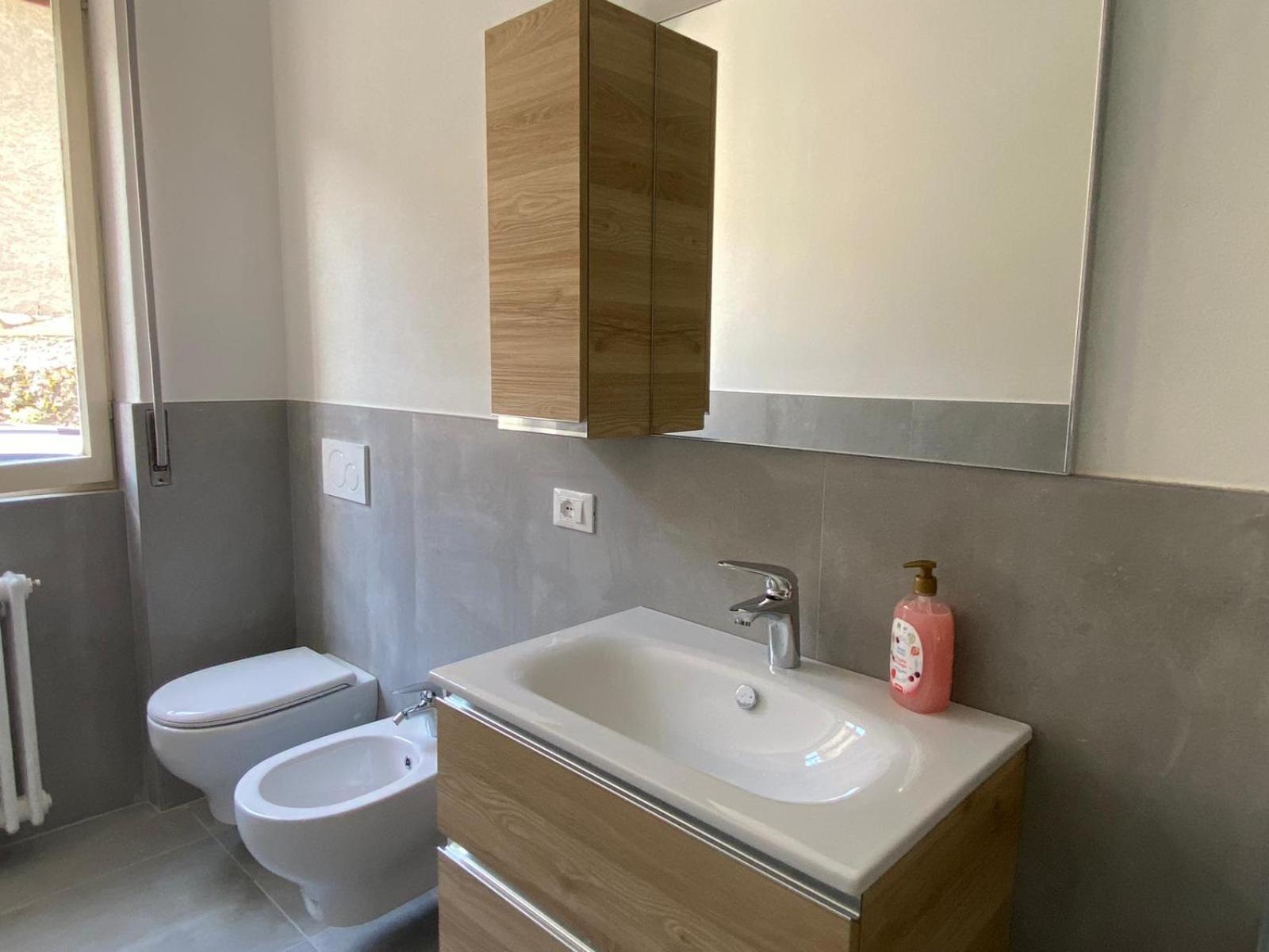 Villa The Swan - Composed By 2 Apartments Mandello del Lario Exteriér fotografie