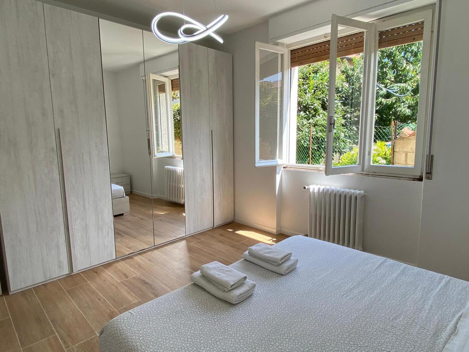 Villa The Swan - Composed By 2 Apartments Mandello del Lario Exteriér fotografie
